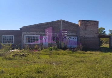 Casa de campo a terminar con amplio lote